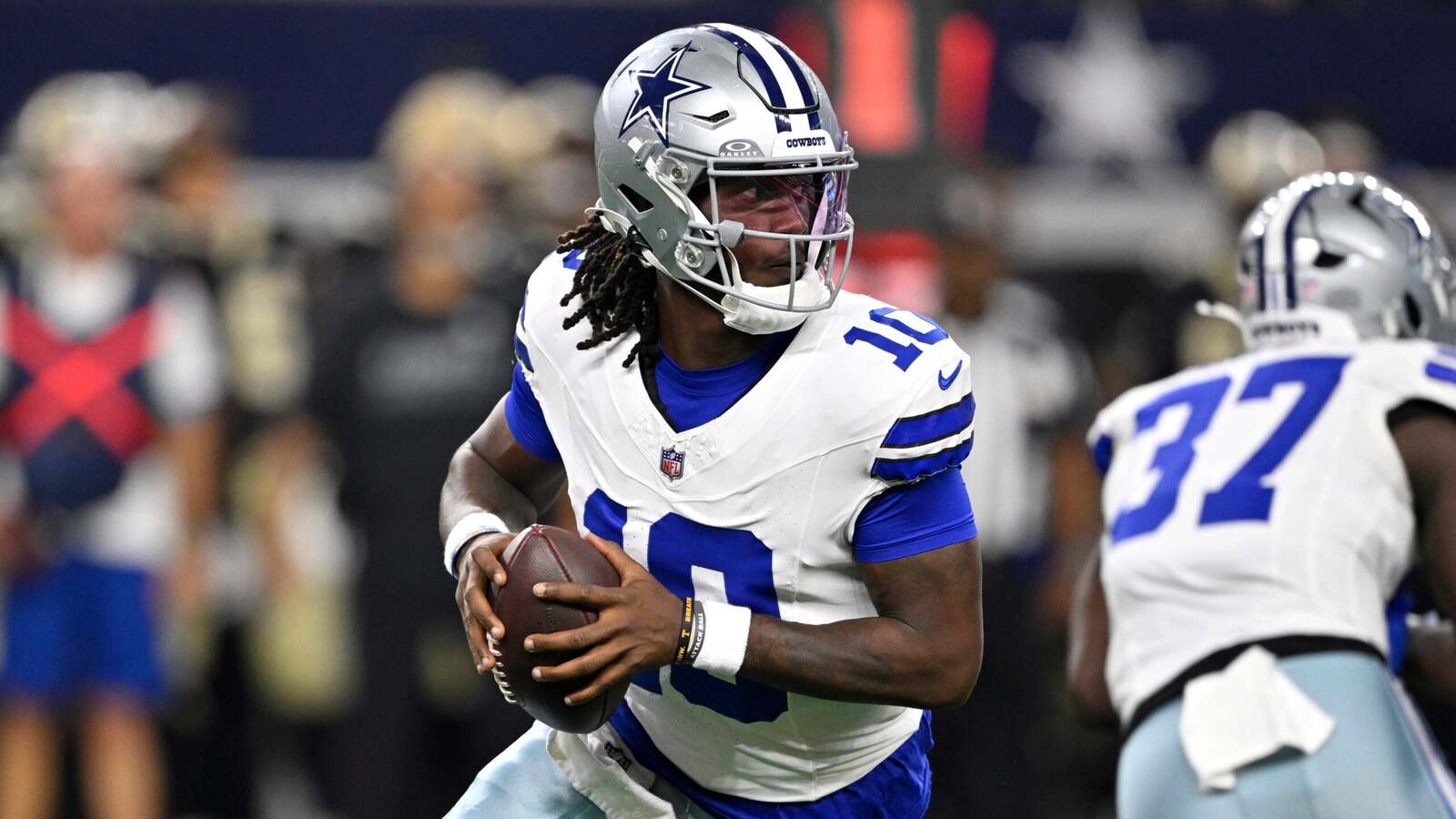 Eagles Sign Joe Milton from Cowboys' Practice Squad Amid Jalen Hurts' Injury