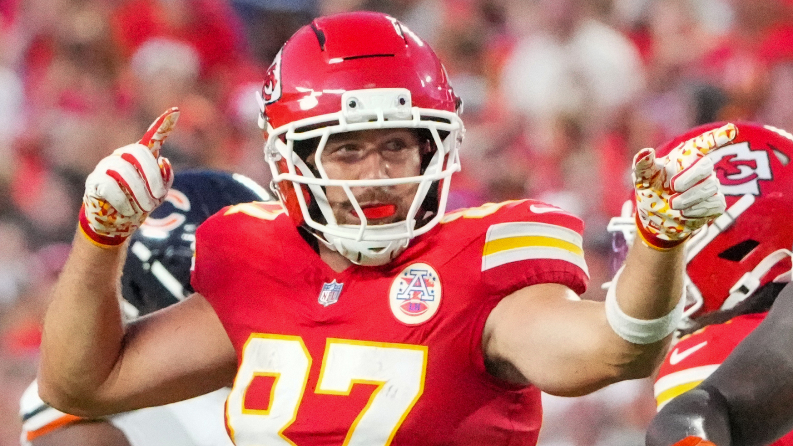 https://www.yardbarker.com/media/1/1/11c6449f36a9c6f9aca0613506092f3bbf0b7f7d/thumb_16x9/kelce-addresses-possibly-distracted-engagement.jpg?v=1