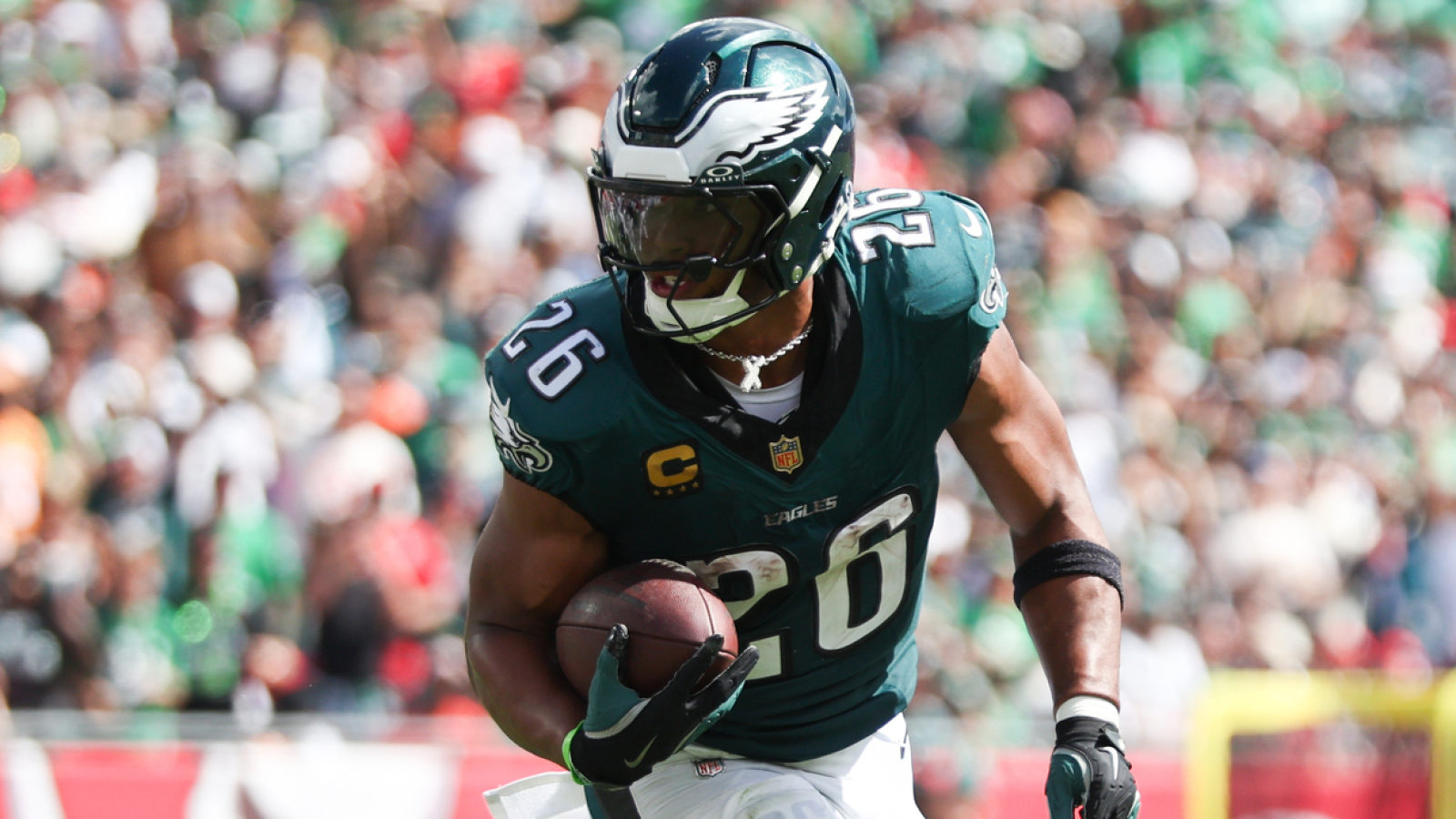 https://www.yardbarker.com/media/1/1/11dc858ece405802d2996d01b291ce4c9f71cbee/thumb_16x9/concern-saquon-barkley-raised-latest-injury-report.jpg?v=1