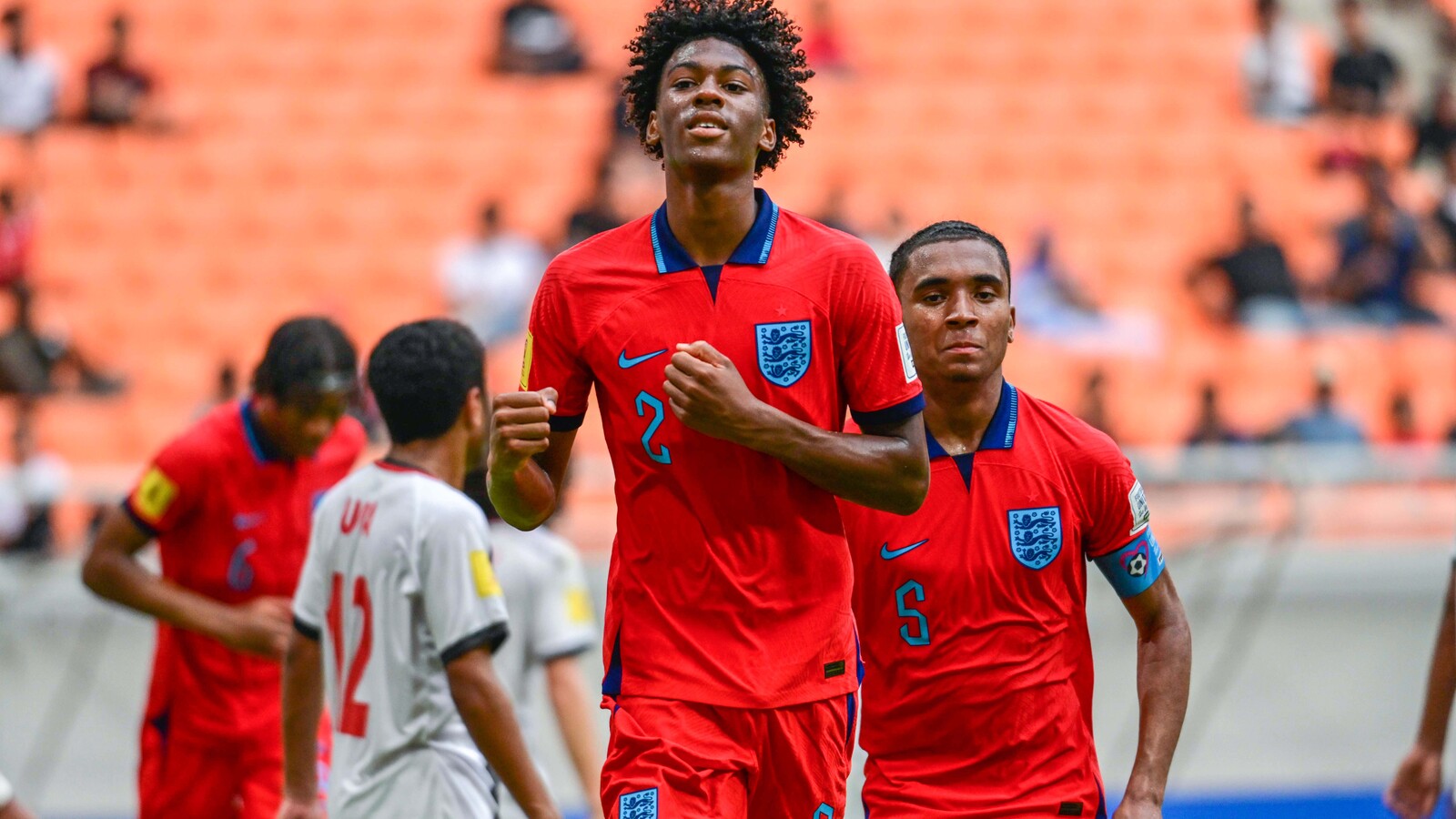 Tottenham looking to raid bitter rivals for 18-year-old defensive ...