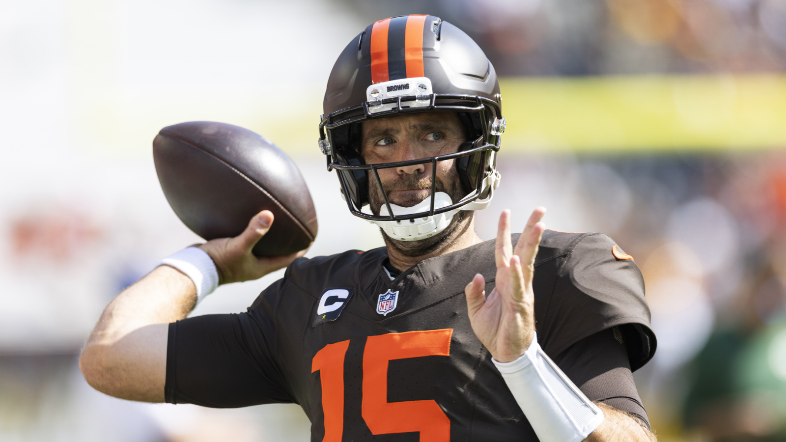 https://www.yardbarker.com/media/1/2/1211b693a72870173426b3b86384f0a3d2c2baed/thumb_16x9/bengals-hc-tries-hype-joe-flacco-pulling-off-rare.jpg?v=1