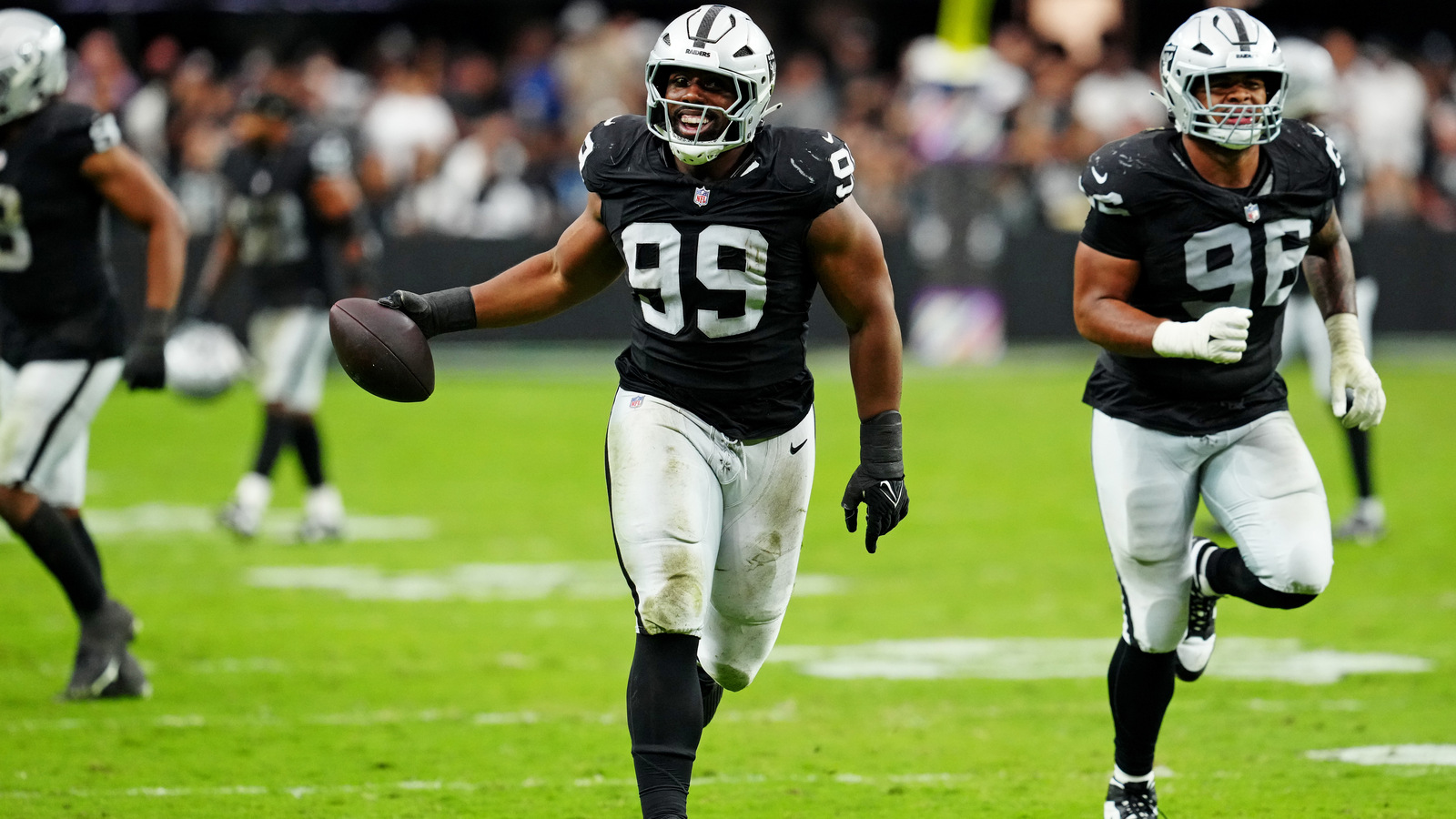 Raiders defense comes up large with dominating performance | Yardbarker