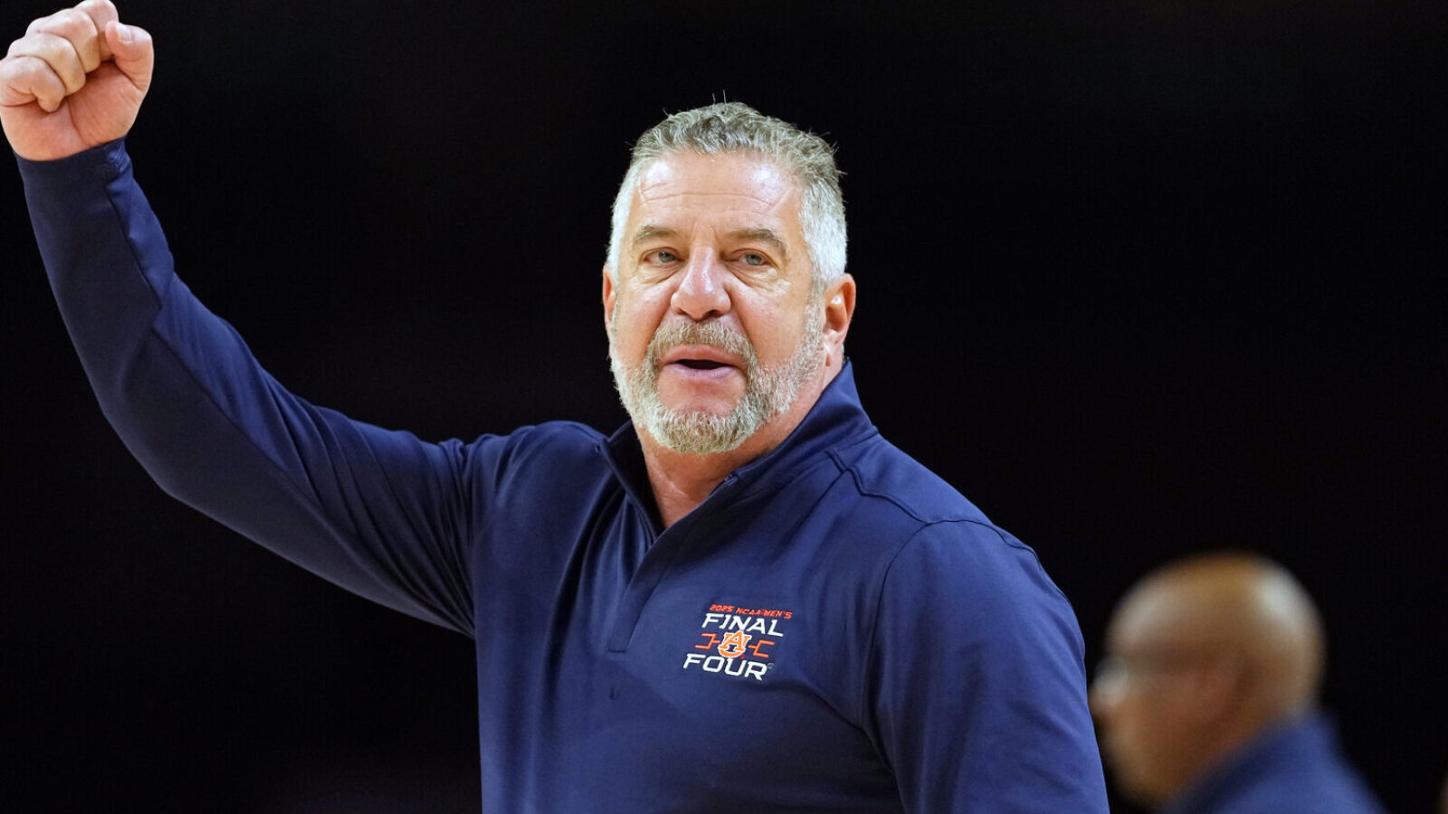 https://www.yardbarker.com/media/1/3/13a3bc980654a4d8497356689e463efc8e9ad404/thumb_16x9/umbc-pokes-fun-bruce-pearl-over-prior-miami-ohio.jpg?v=1