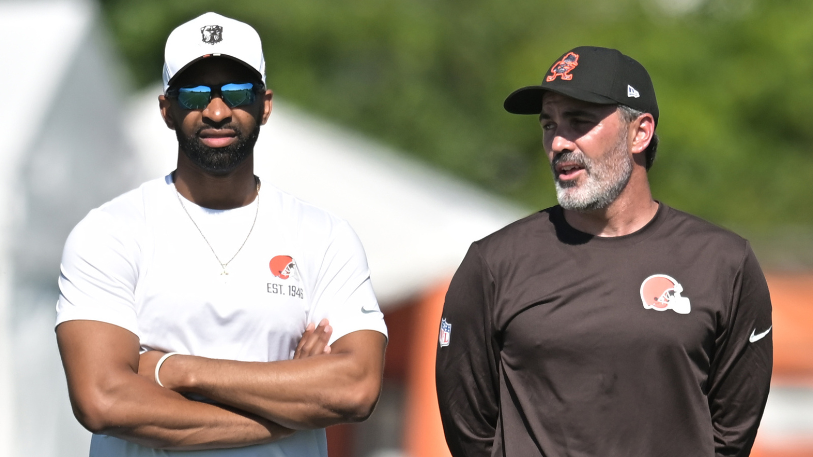 https://www.yardbarker.com/media/1/3/13c23b64c42b42b453d03b8caf1b1a0543b17ee1/thumb_16x9/browns-gm-makes-wild-statement-on-teams.jpg?v=1