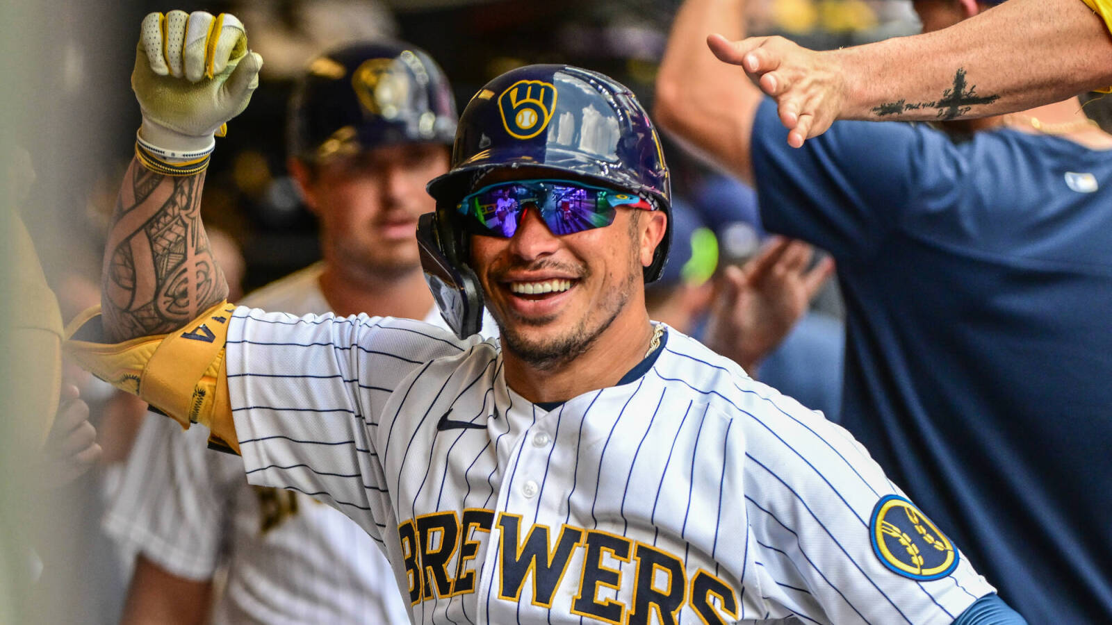 Mariners to acquire Kolten Wong - Vimarsana News