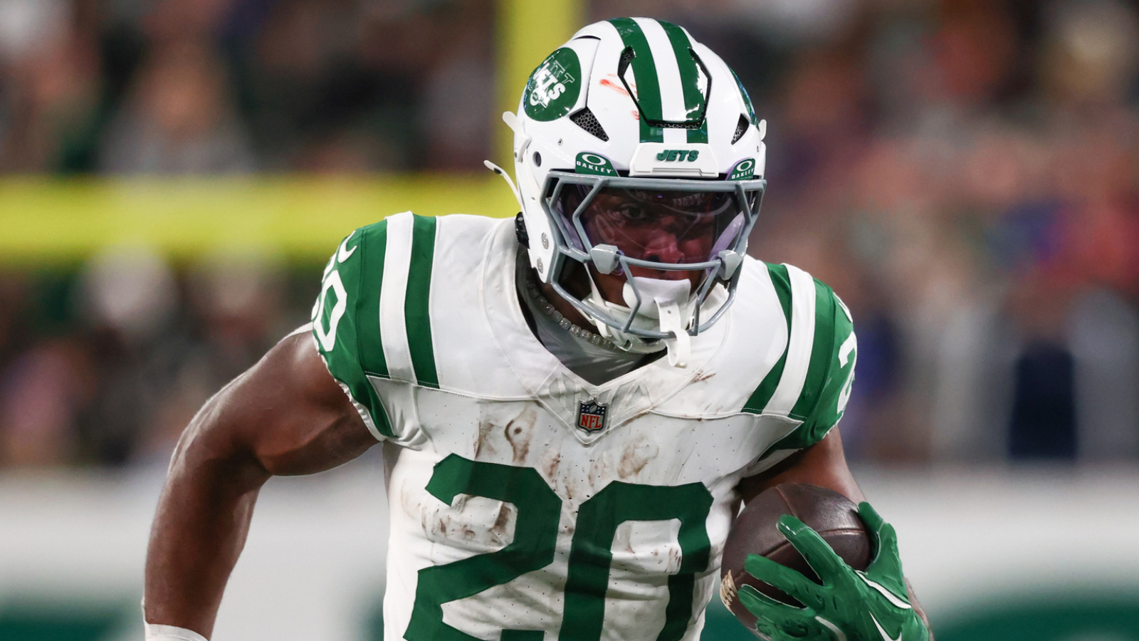 https://www.yardbarker.com/media/1/4/149129e74faf3efbbc0f5b38364df4f7756eeec3/thumb_16x9/nfl-teams-expect-jets-hall-decision-before.jpg?v=1