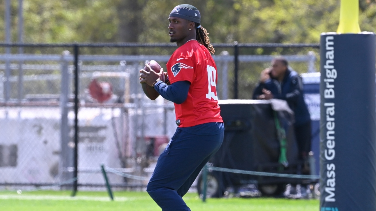 Joe Milton shoots down rumors he can throw a football 100 yards BVM