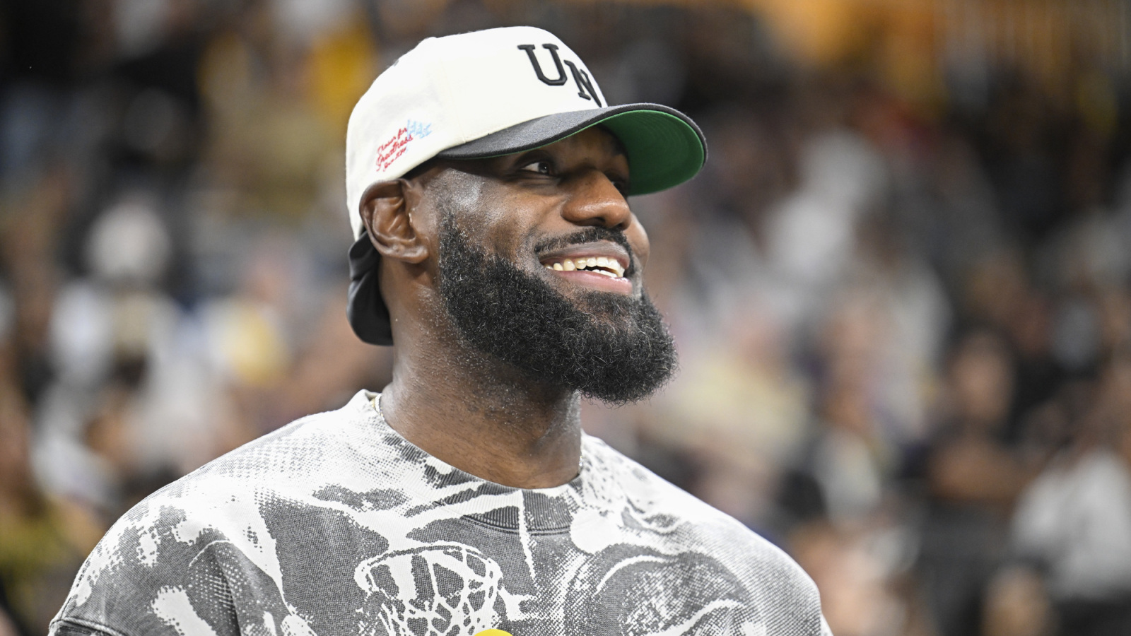 https://www.yardbarker.com/media/1/5/1558990d2dca688548e6a3ab805d0e73e1229264/thumb_16x9/former-nba-champion-calls-lebron-retire-season.jpg?v=1