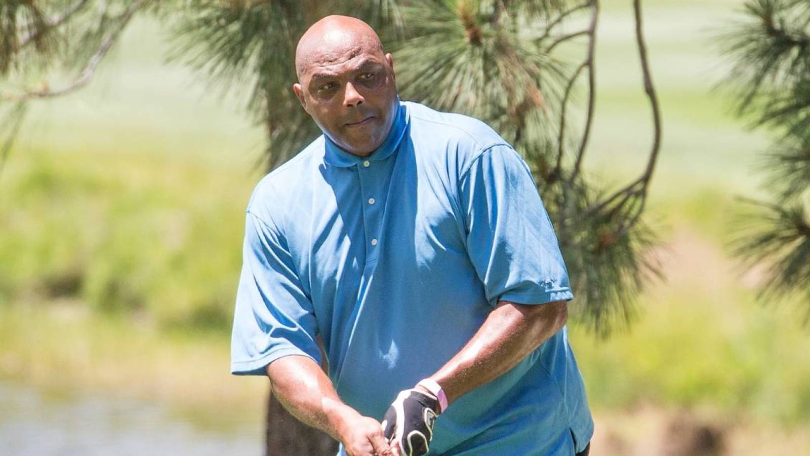 Barkley donates $1K apiece to staff of Alabama school district - Vimarsana News