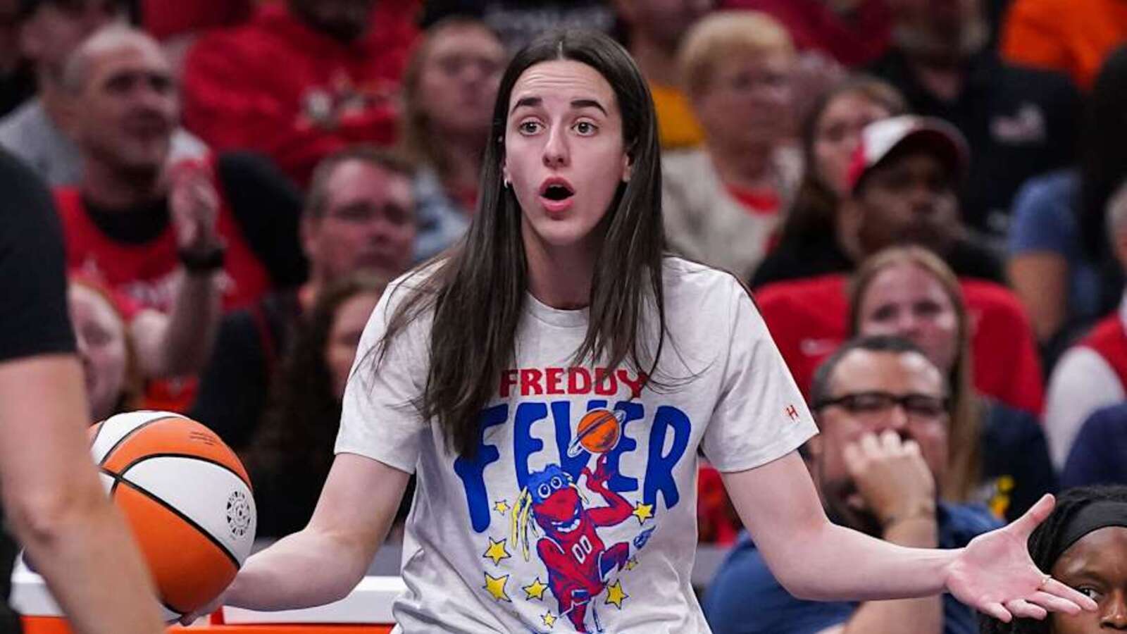 Caitlin Clark's Cussing Message to DeWanna Bonner at Fever vs Mercury Game  Surfaces | Yardbarker