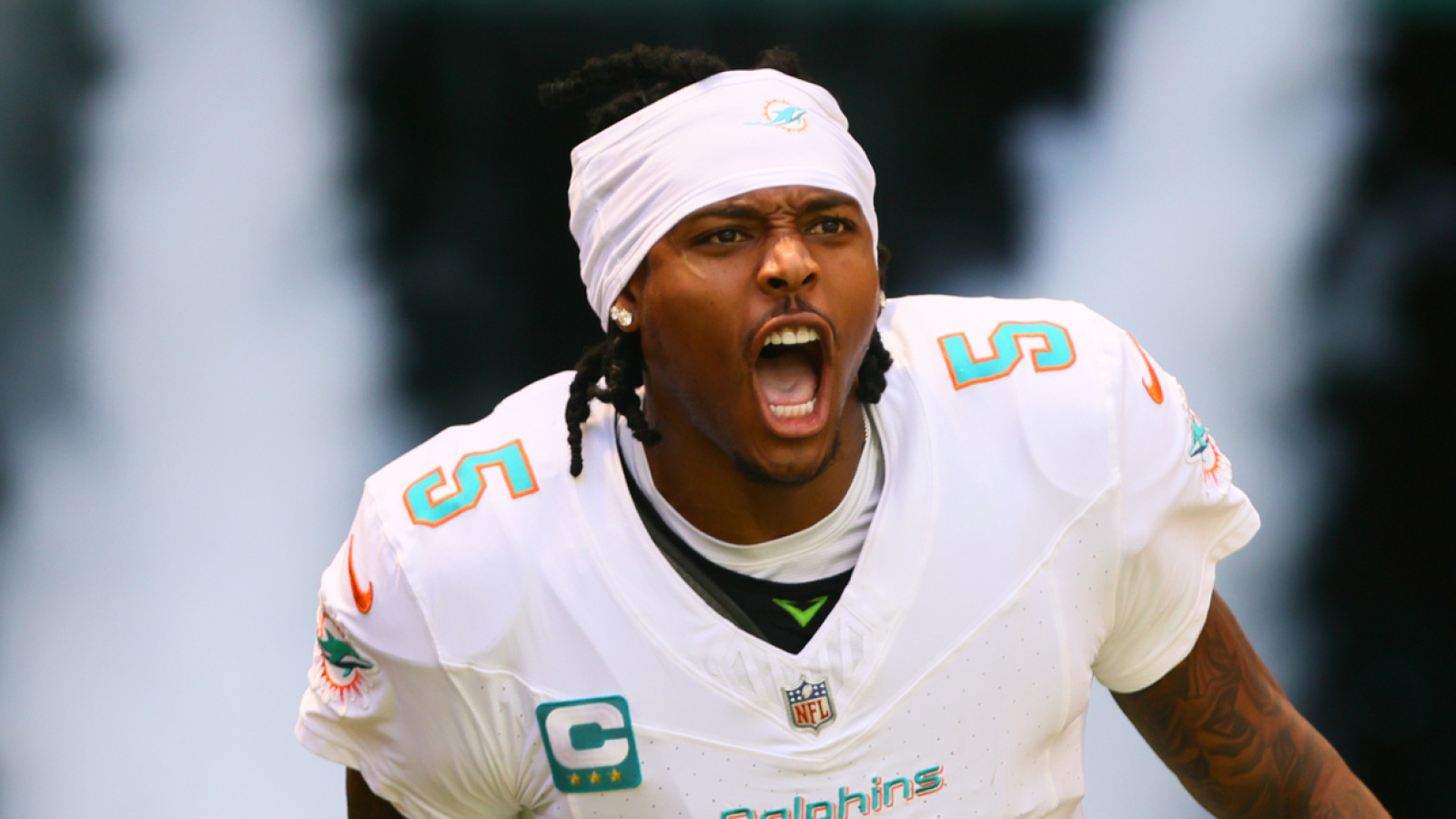 https://www.yardbarker.com/media/1/5/15ce992b3121030bc4f4b09aa061ae22a5b7543f/thumb_16x9/dolphins-trade-jalen-ramsey-steelers-minkah.jpg?v=1