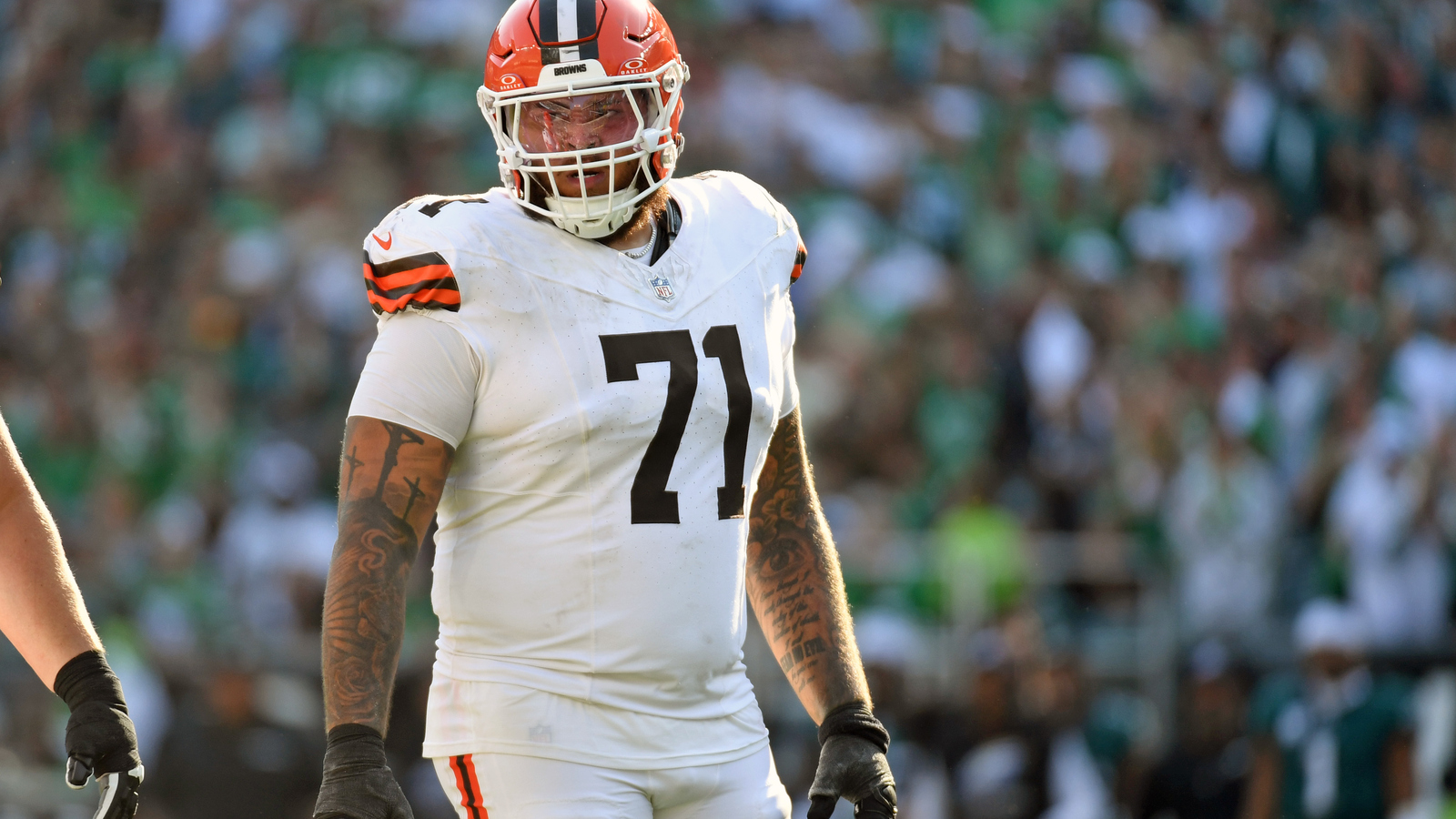Cardinals sign Jedrick Wills Jr. to replace Paris Johnson Jr. after season-ending injury