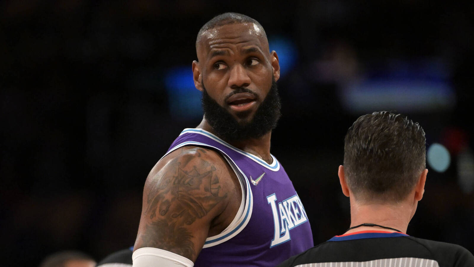 LeBron James out Lakers' final two games with ankle injury | Yardbarker