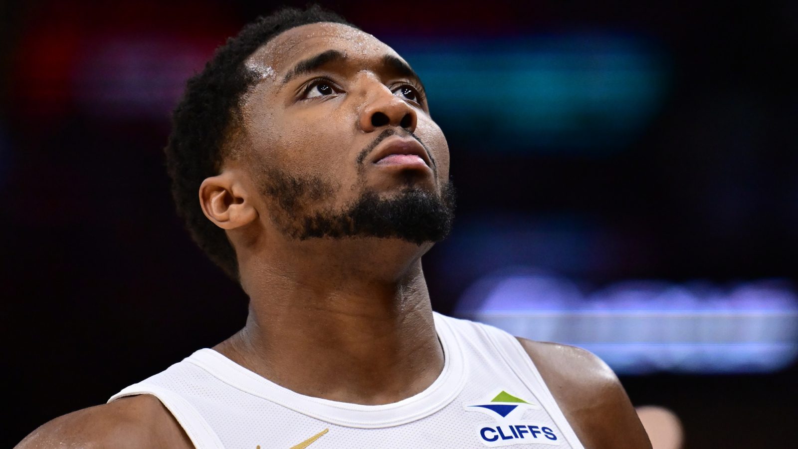 https://www.yardbarker.com/media/1/6/1653b6fe3c23e3720b908bca451cf04e5356f419/thumb_16x9/pacers-prove-cavaliers-arent-invincible.jpg?v=1
