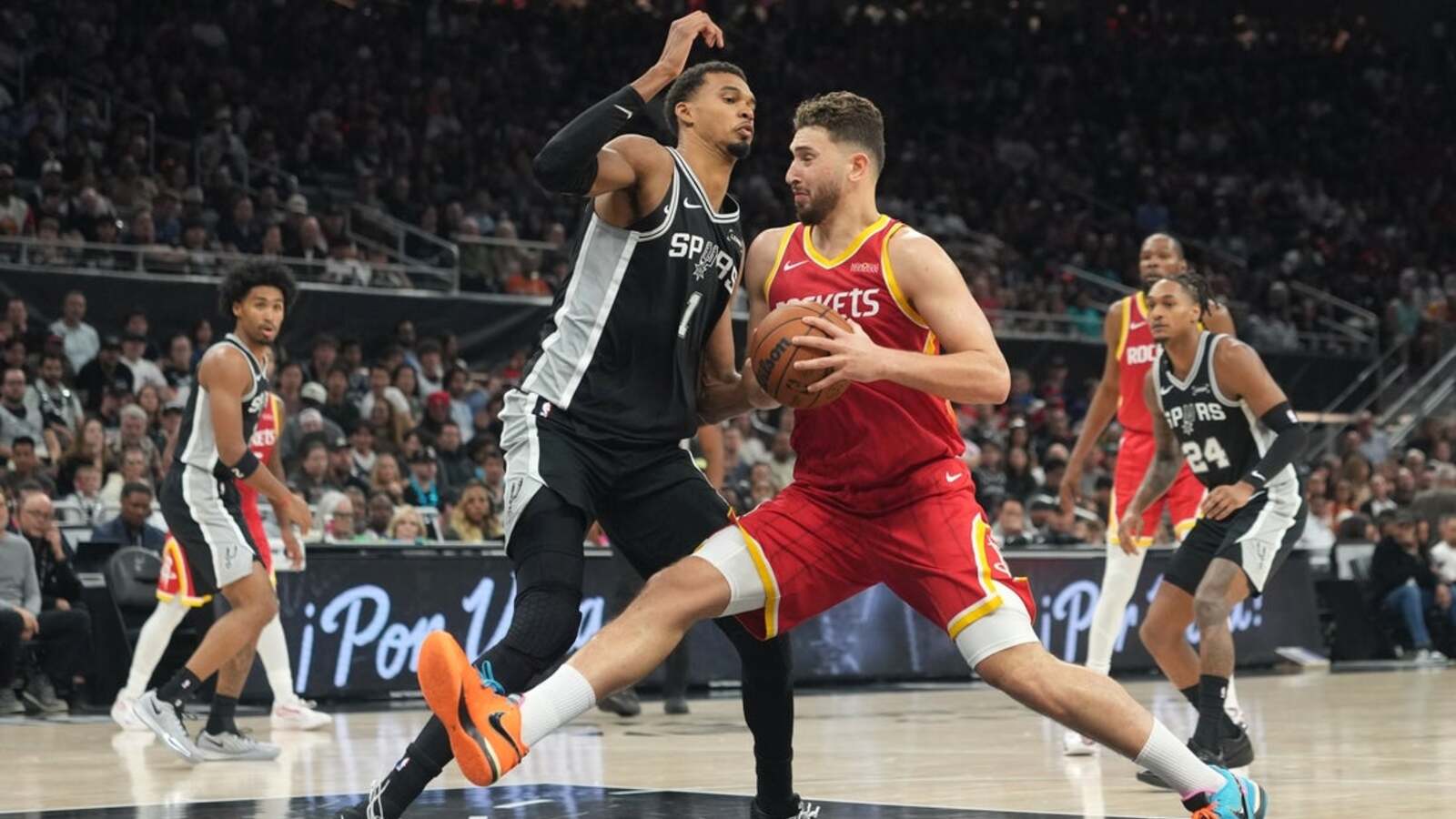 Alperen Sengun, Rockets win physical battle against rival Spurs