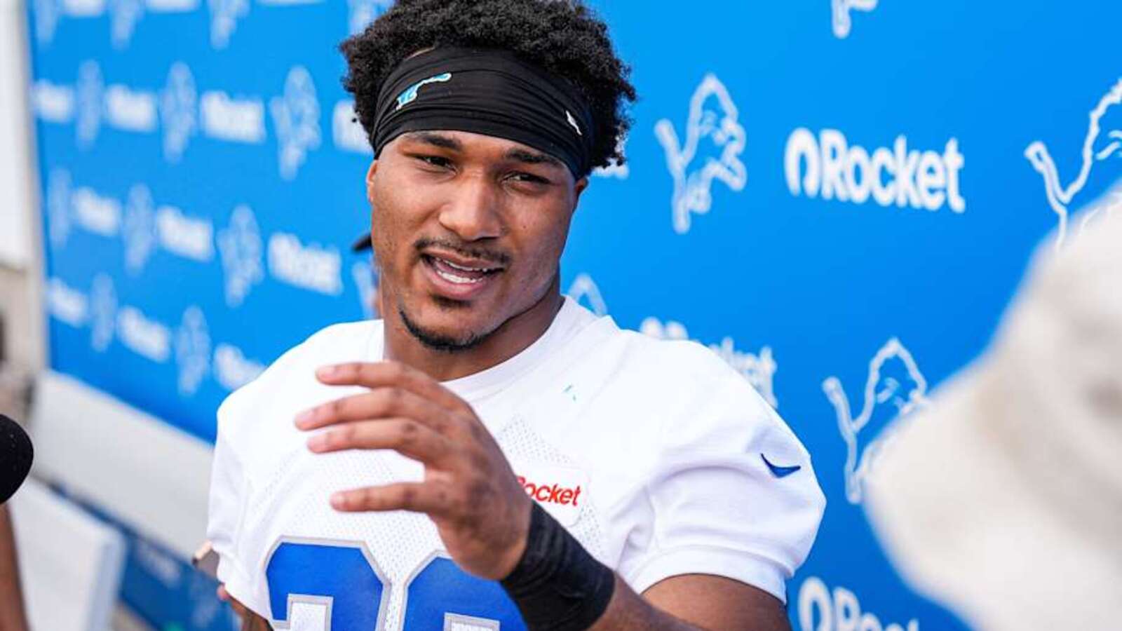 Lions' flagship station co-hosts add appropriate layers to Brian Branch ...