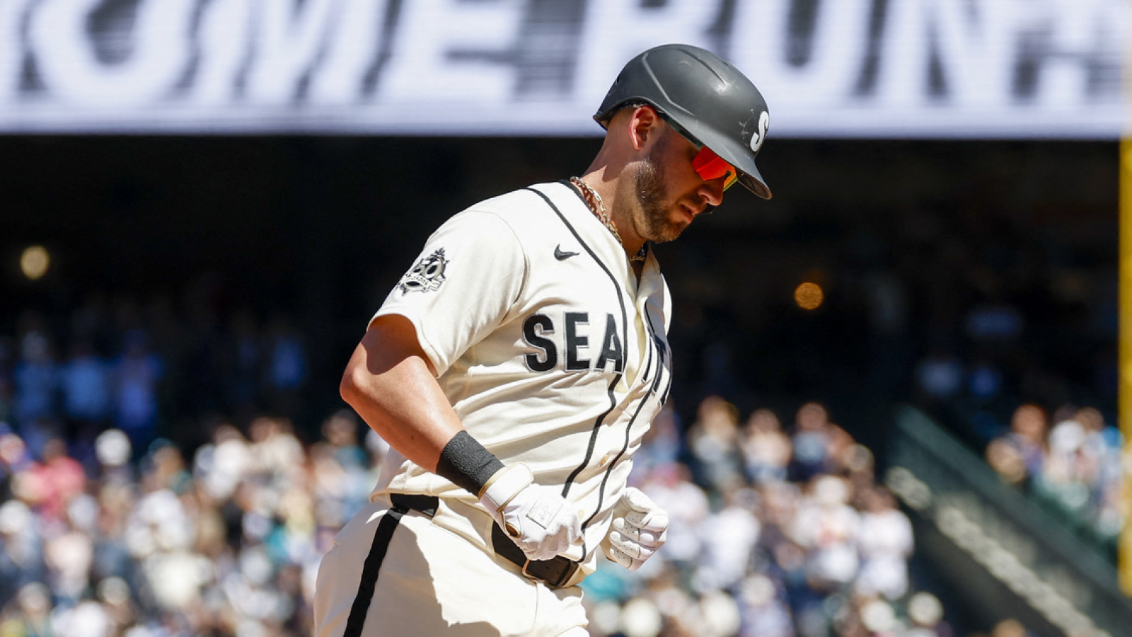https://www.yardbarker.com/media/1/7/1703546091aef728462748e9d5bcdbcb964e26de/thumb_16x9/yankees-sign-former-silver-slugger-award-winner.jpg?v=1