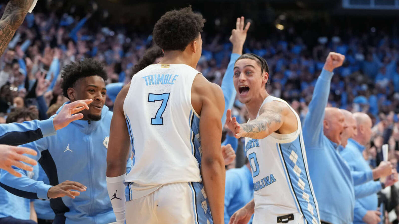 https://www.yardbarker.com/media/1/7/172b0a174376392b2bd2e2cbc5329f45fe602ac4/thumb_16x9/north-carolina-buzzer-beater-knocks-off-duke.jpg?v=1