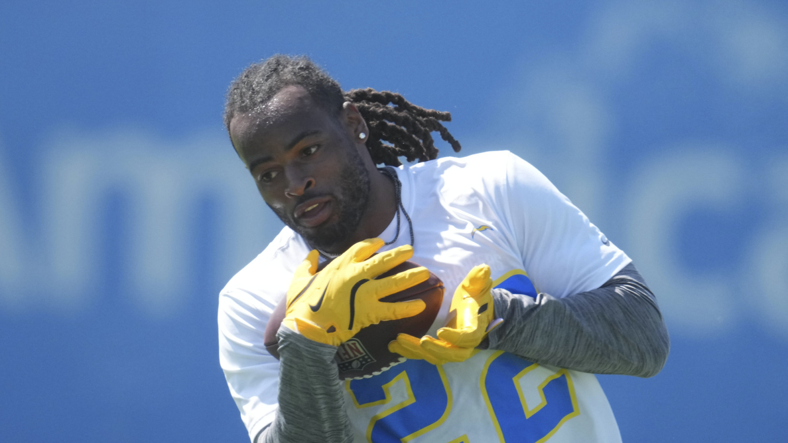 Steelers Insider Details Strange Moment When Najee Harris Allegedly Hit Him With His Shoulder