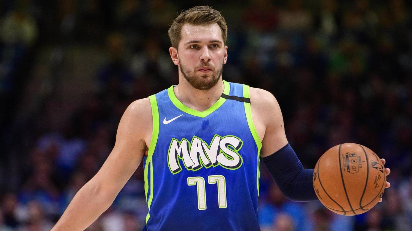 Luka Doncic rips jersey out of frustration after missing free