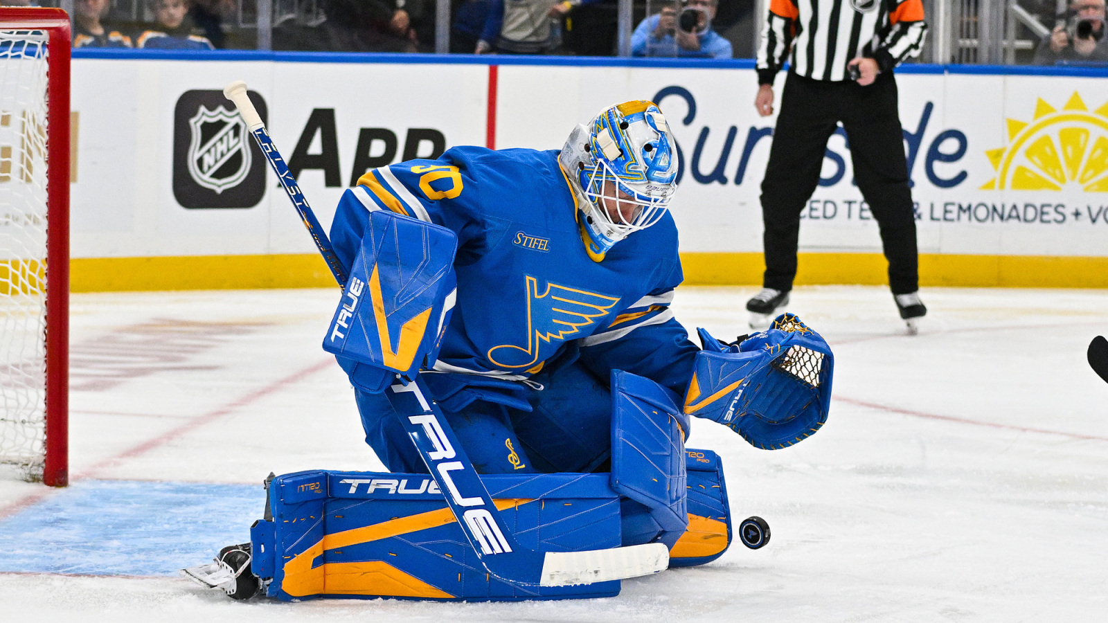 Binnington Next to Go Following Hellebuyck Trade? Where’s the Fit?