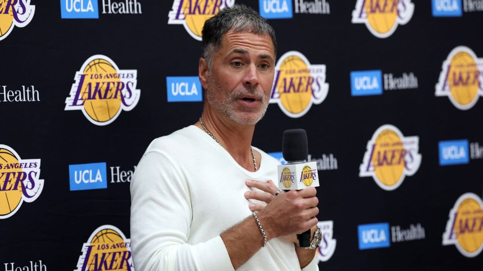 Lakers Insider Suggests Trading Cameron Carr And Adou Thiero For Immediate Help