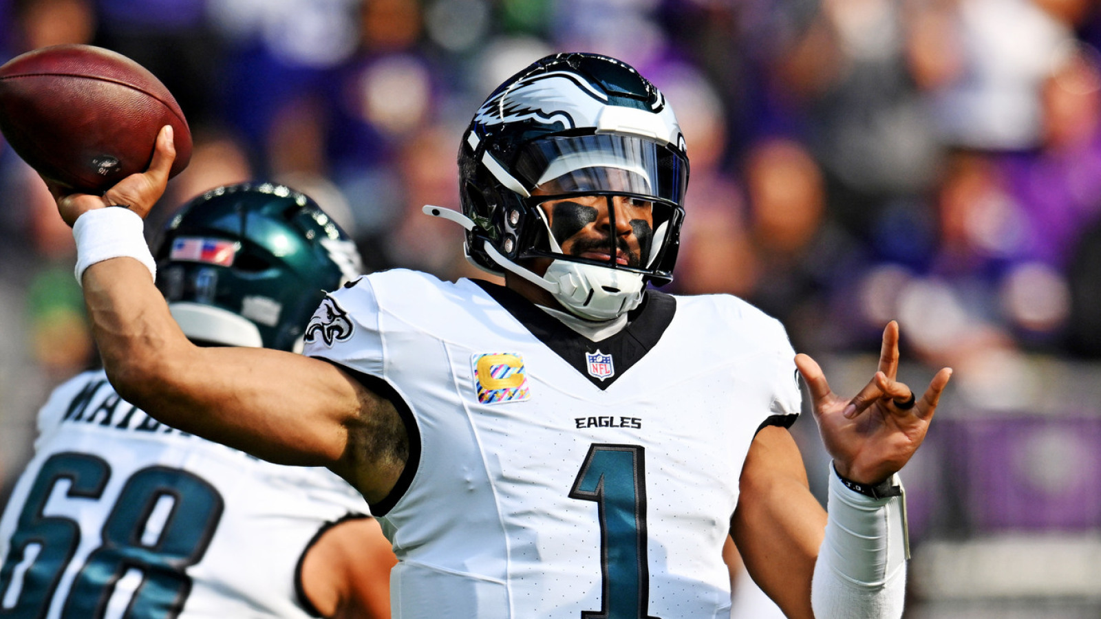 https://www.yardbarker.com/media/1/8/18062b869f6e25de1f88221a554bd87a1abad234/thumb_16x9/jalen-hurts-posts-perfect-passer-rating-as-eagles.jpg?v=1