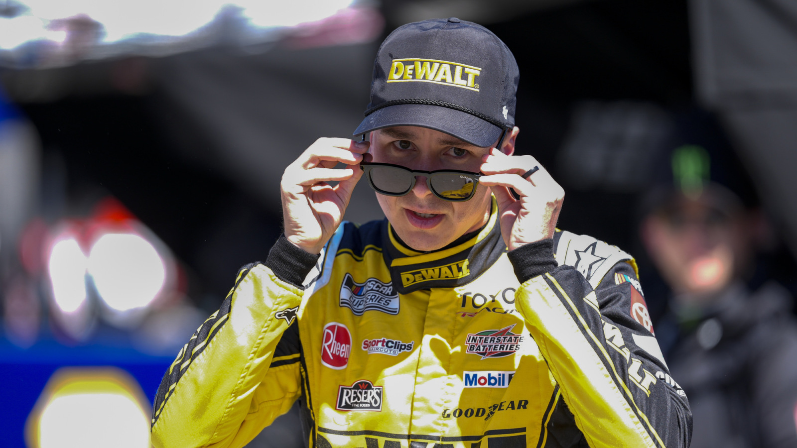 https://www.yardbarker.com/media/1/8/18082396a4af8f3e8e773cabcc02a2116956a501/thumb_16x9/christopher-bell-falls-short-chicagoland-win.jpg?v=1