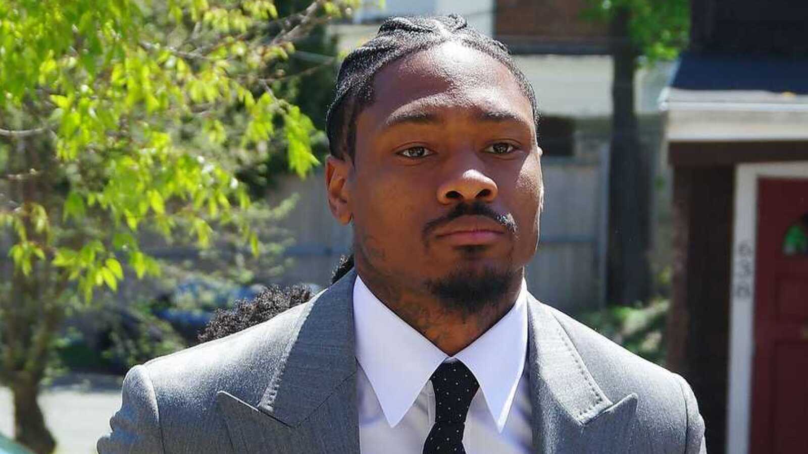 https://www.yardbarker.com/media/1/8/181f7c8ccec3b4dee8023a20ff1587db52484ed9/thumb_16x9/former-ne-patriot-stefon-diggs-returning-dedham.jpg?v=1