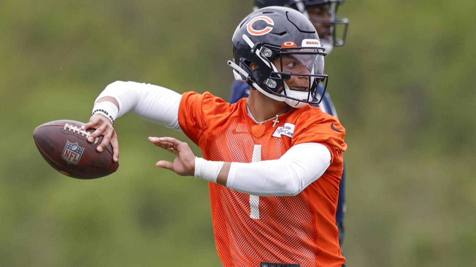 Jay Cutler Doesn T Think Justin Fields Should Start Right Away Insider Voice