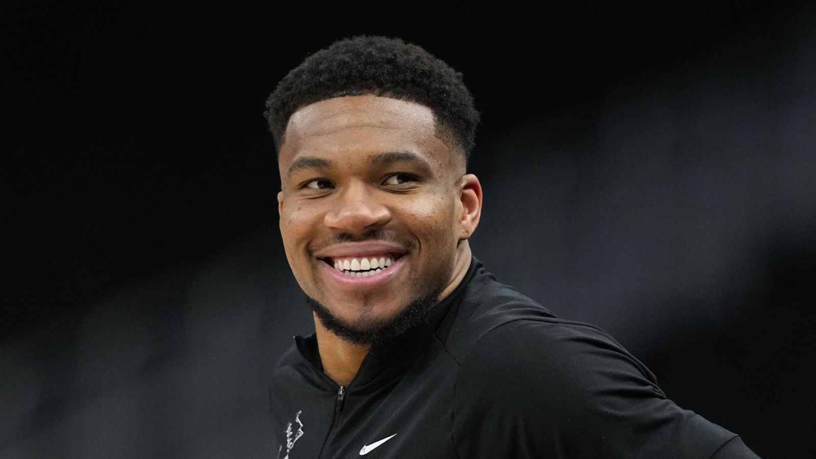 https://www.yardbarker.com/media/1/8/18b56d37b8e9fb11d48a4d3c1f4fee89c6fd2b7b/thumb_16x9/shocking-playoff-exit-change-thunders-stance-on.jpg?v=1