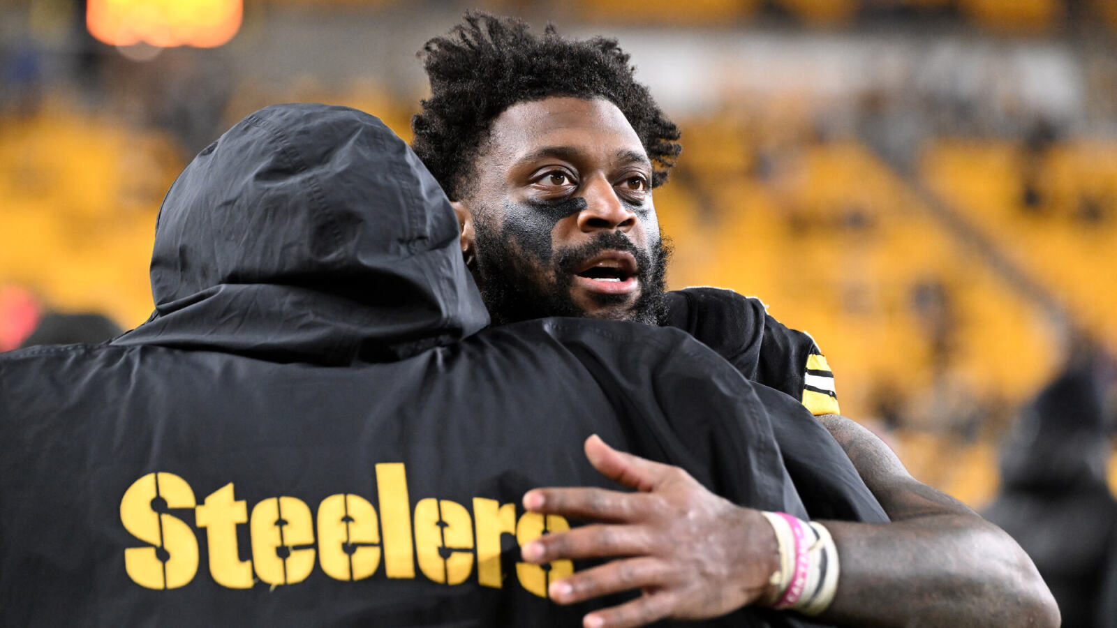 https://www.yardbarker.com/media/1/9/1924d6b6aa62b364a1597e1545926ac640b6dd63/thumb_16x9/steelers-queen-opens-crazy-tomlin-departure.jpg?v=1