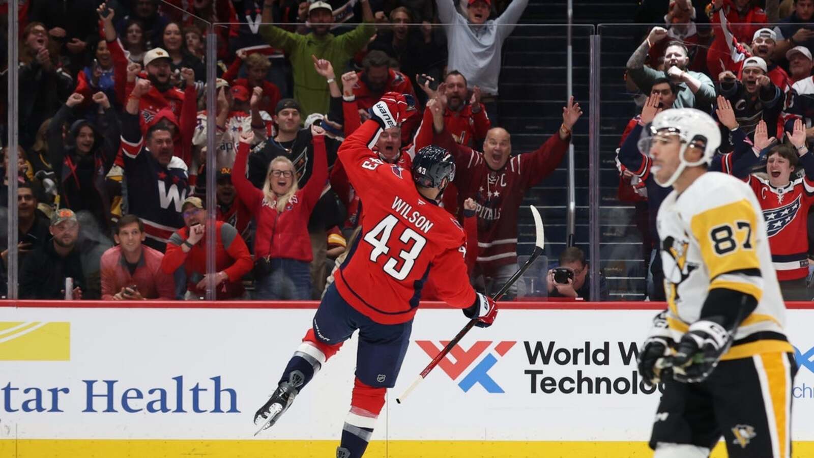 Tom Wilson produces 3 points as Capitals get past Penguins