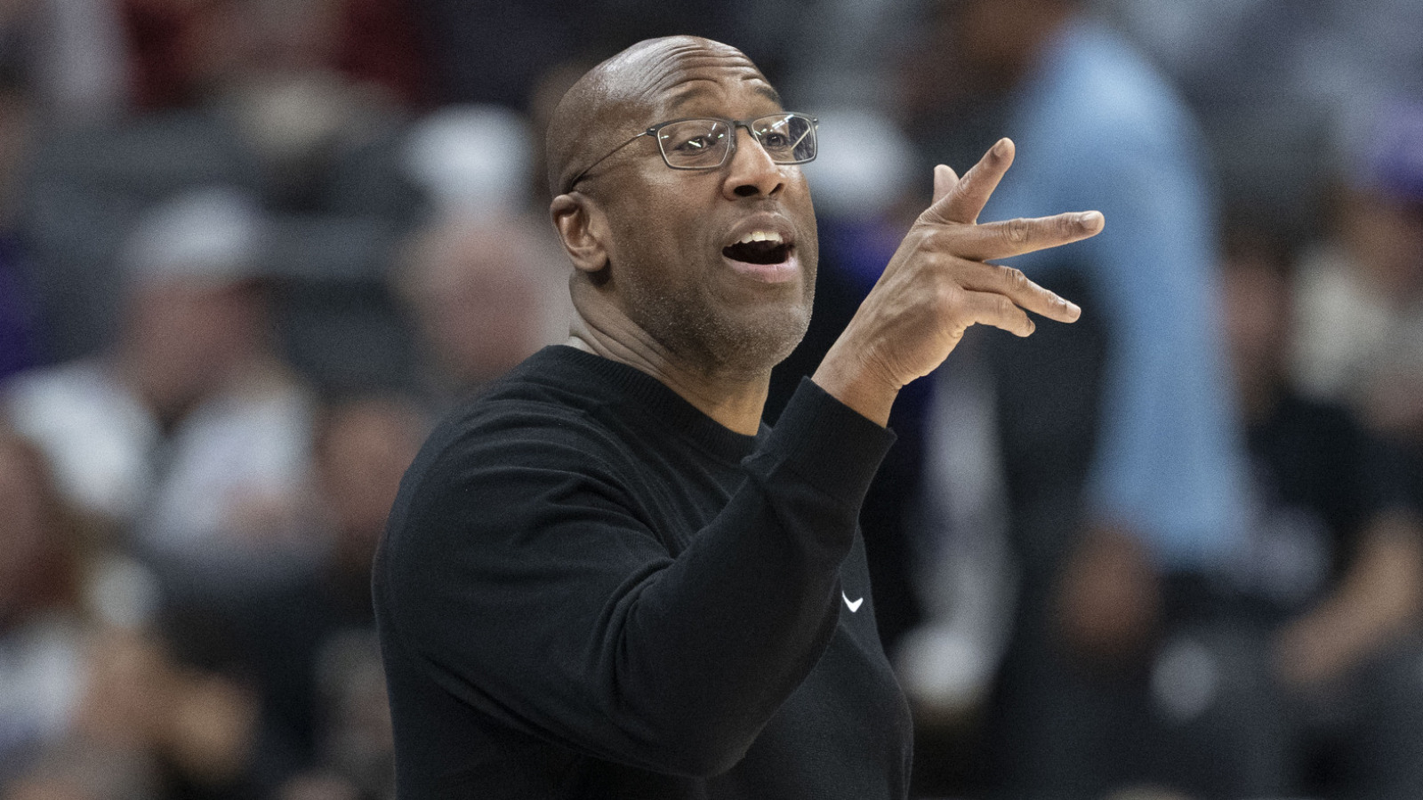 https://www.yardbarker.com/media/1/9/199f1ffb7d78087592cace8ee62196698324821e/thumb_16x9/mike-brown-receives-enormous-contract-knicks.jpg?v=1