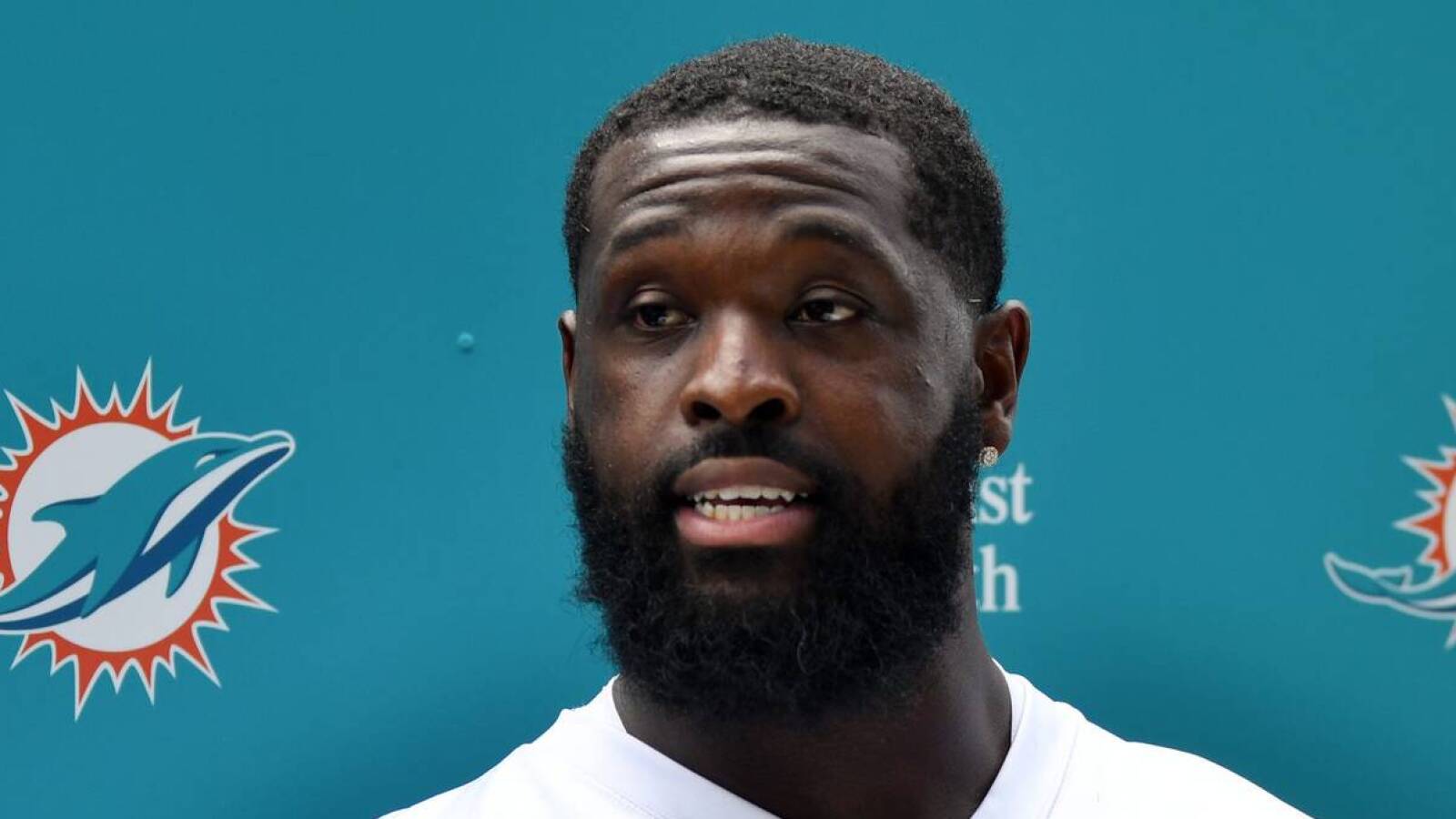 Dolphins' Armstead expected to miss time with pec strain - Vimarsana News