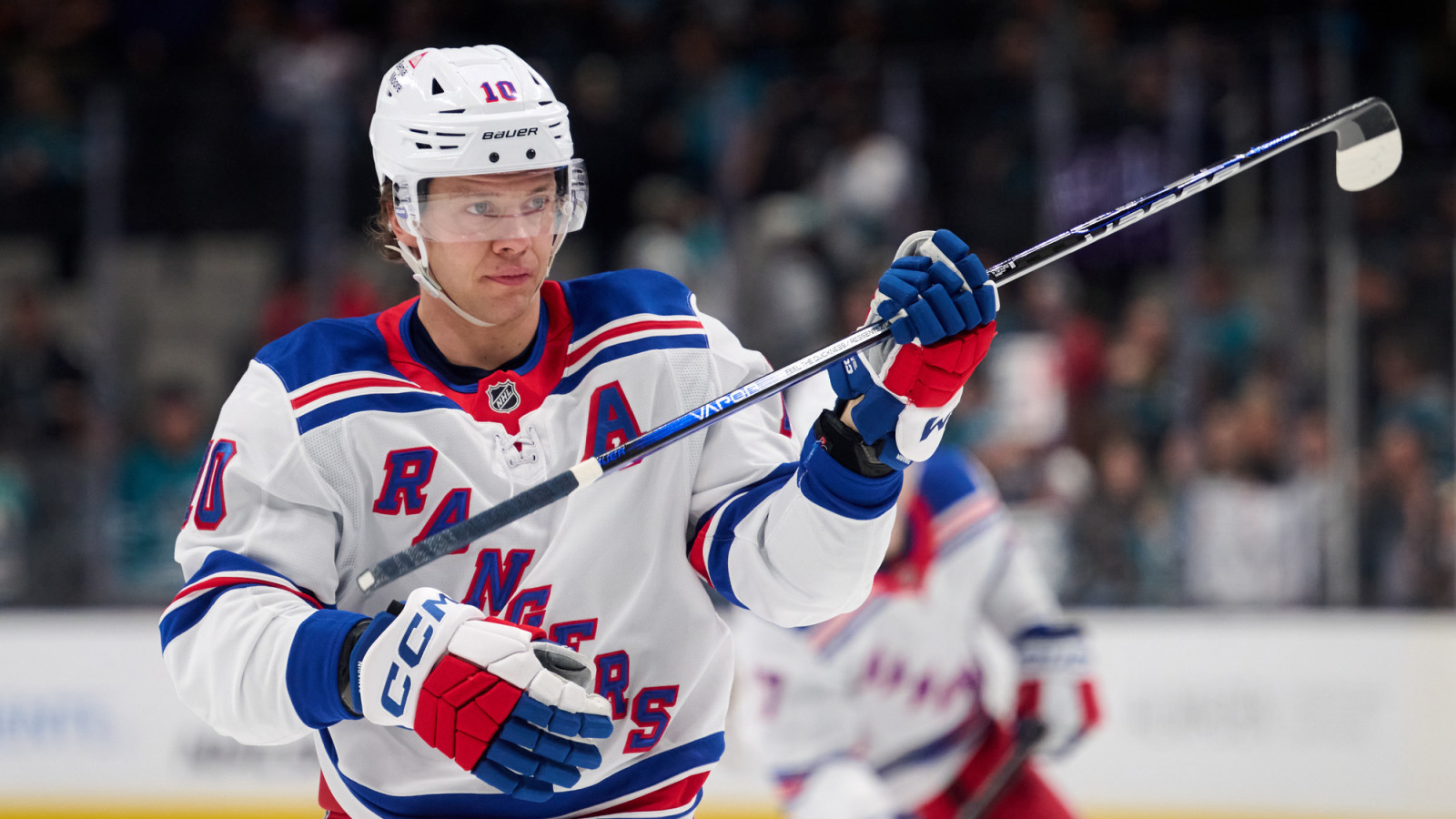 https://www.yardbarker.com/media/1/9/19debb99cd356ccaab5f73e5be779033c9269476/thumb_16x9/rangers-rush-extend-key-winger.jpg?v=1