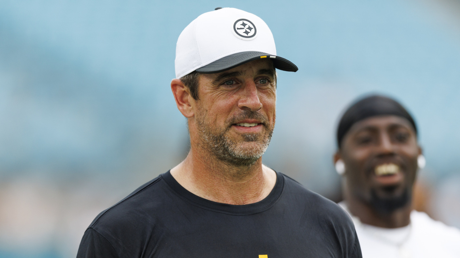 https://www.yardbarker.com/media/1/a/1a4f2c005d43c6ec995e756164c7d6dfbc991f06/thumb_16x9/tomlin-knew-steelers-rodgers-2025-season.jpg?v=1