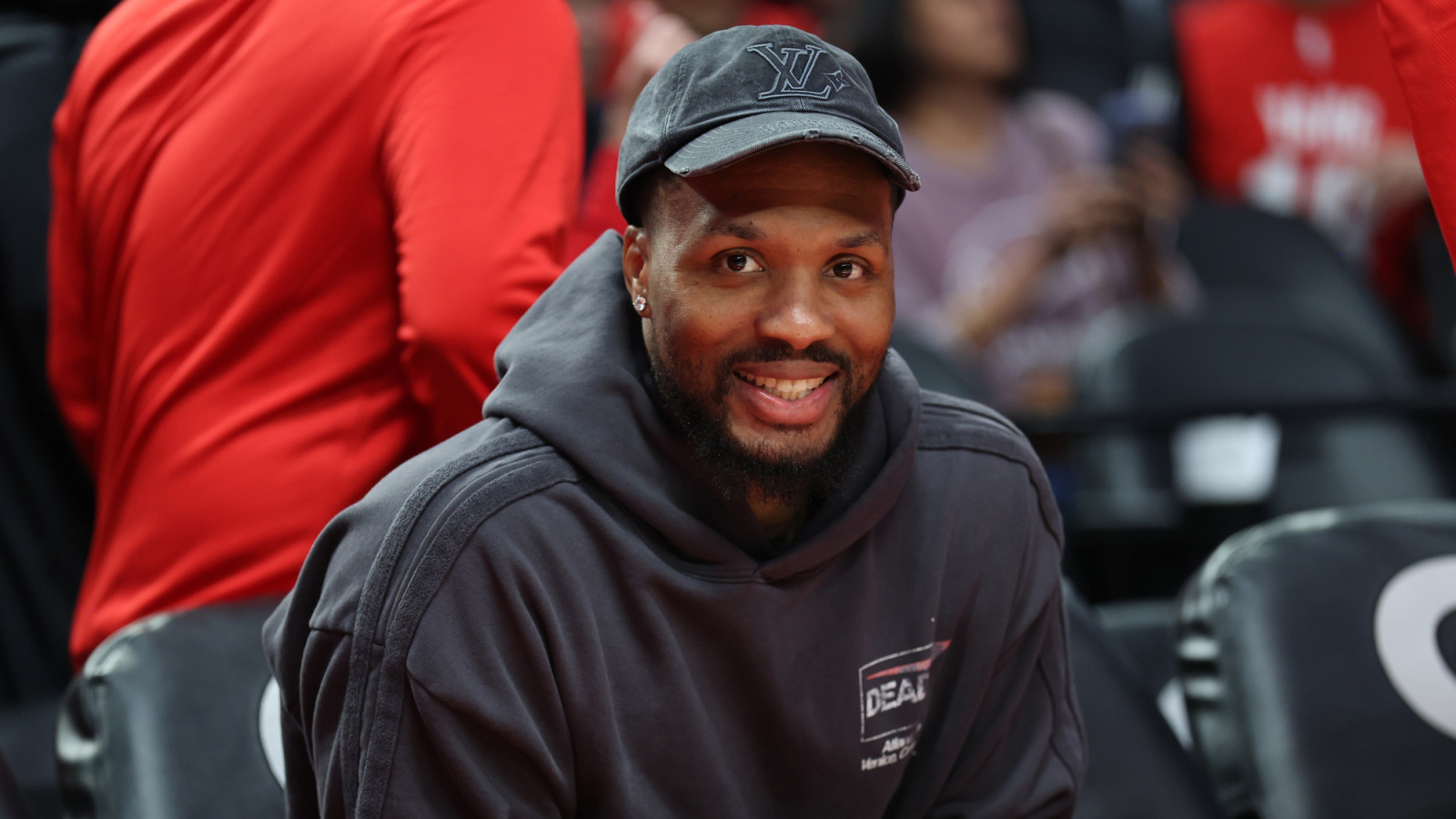 https://www.yardbarker.com/media/1/a/1a5c872e3a23180e298e6948b5cb04e352b60af8/thumb_16x9/damian-lillard-lashes-out-nba-star-mocking.jpg?v=3