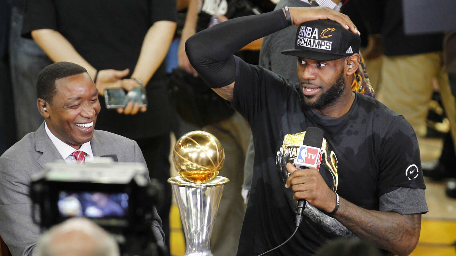 Knicks Erase 14-Point Deficit to Beat Spurs 105-95 in NBA Finals Game 1