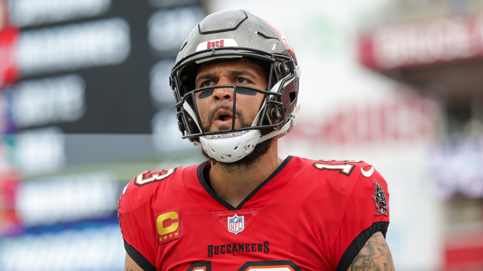 https://www.yardbarker.com/media/1/a/1a8913d855f0406165f612a65ade3fe0149327b0/thumb_16x9/buccaneers-evans-teases-retirement-early-2025.jpg?v=1