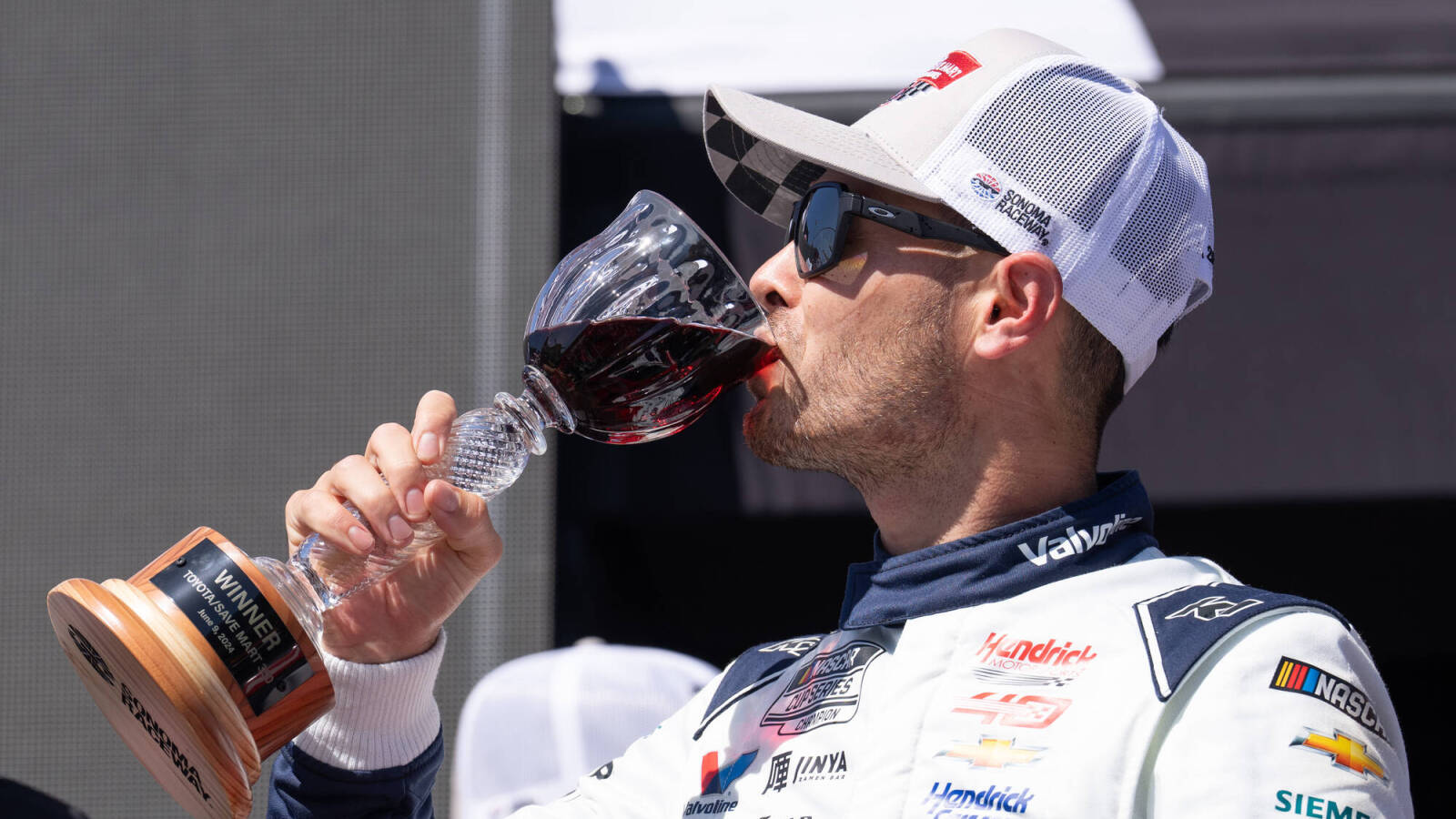 Kyle Larson wins strategical dogfight at chaotic Sonoma - Vimarsana News