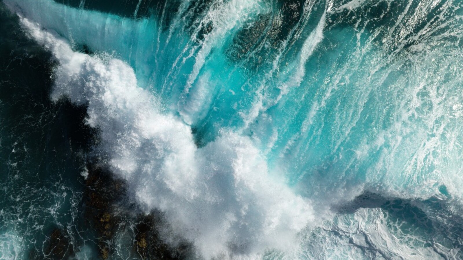 The Biggest Rogue Wave on Record Was a Behemoth. How Big Was it ...