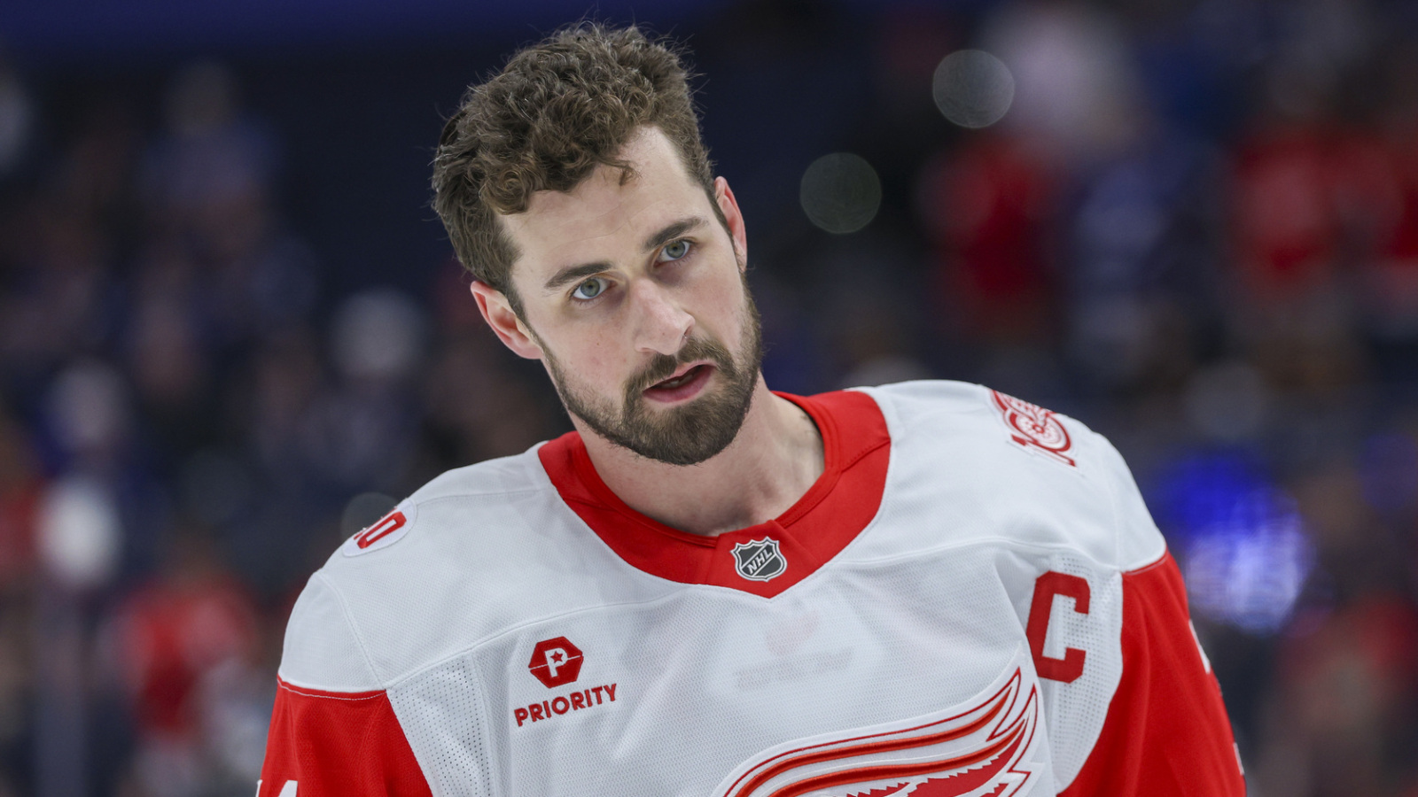 https://www.yardbarker.com/media/1/b/1b84a50e9fe865b5d01bb61391a49e8f76dd4aef/thumb_16x9/dylan-larkin-trade-complicated-red-wings.jpg?v=1