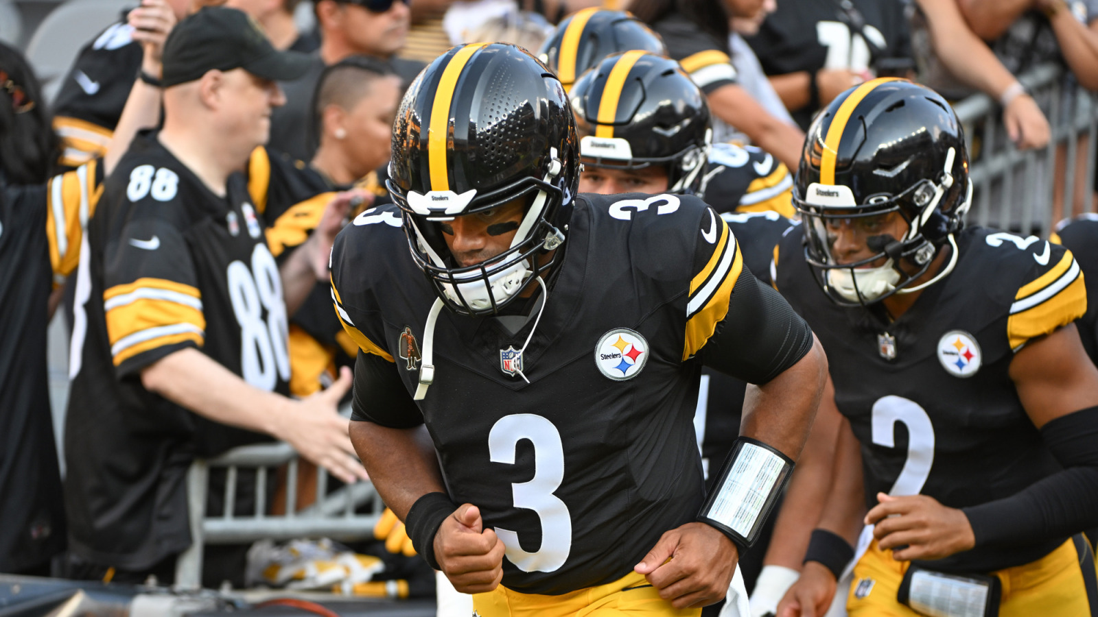Steelers HC Mike Tomlin provides assessment of QB battle