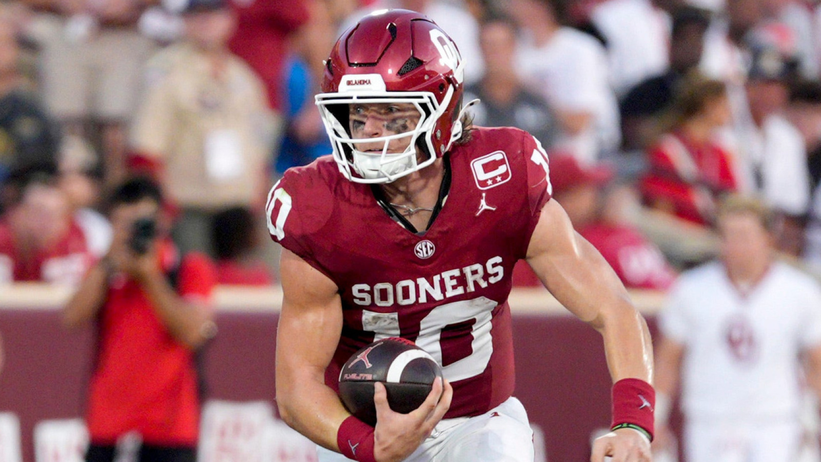 https://www.yardbarker.com/media/1/b/1bba4a8aa19178ccb099139ba0368213bd60162f/thumb_16x9/oklahoma-should-serious-concerns-qb-john-mateer.jpg?v=1