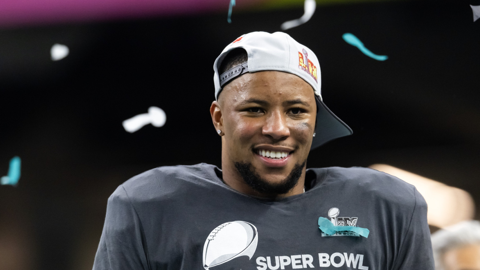 https://www.yardbarker.com/media/1/b/1bcf6aea65e5d089a2df0ae651192c4ce1a2831d/thumb_16x9/eagles-rb-barkley-calls-tush-push-critics-soft.jpg?v=1