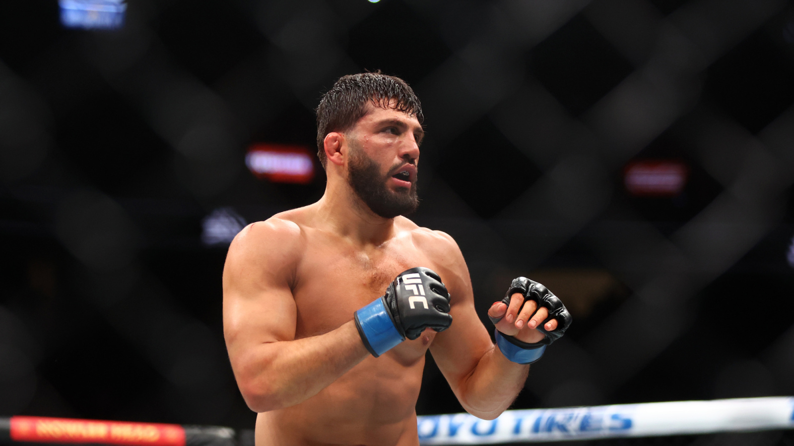 Tsarukyan defeats Ferguson by technical fall at RAF10 after two slams