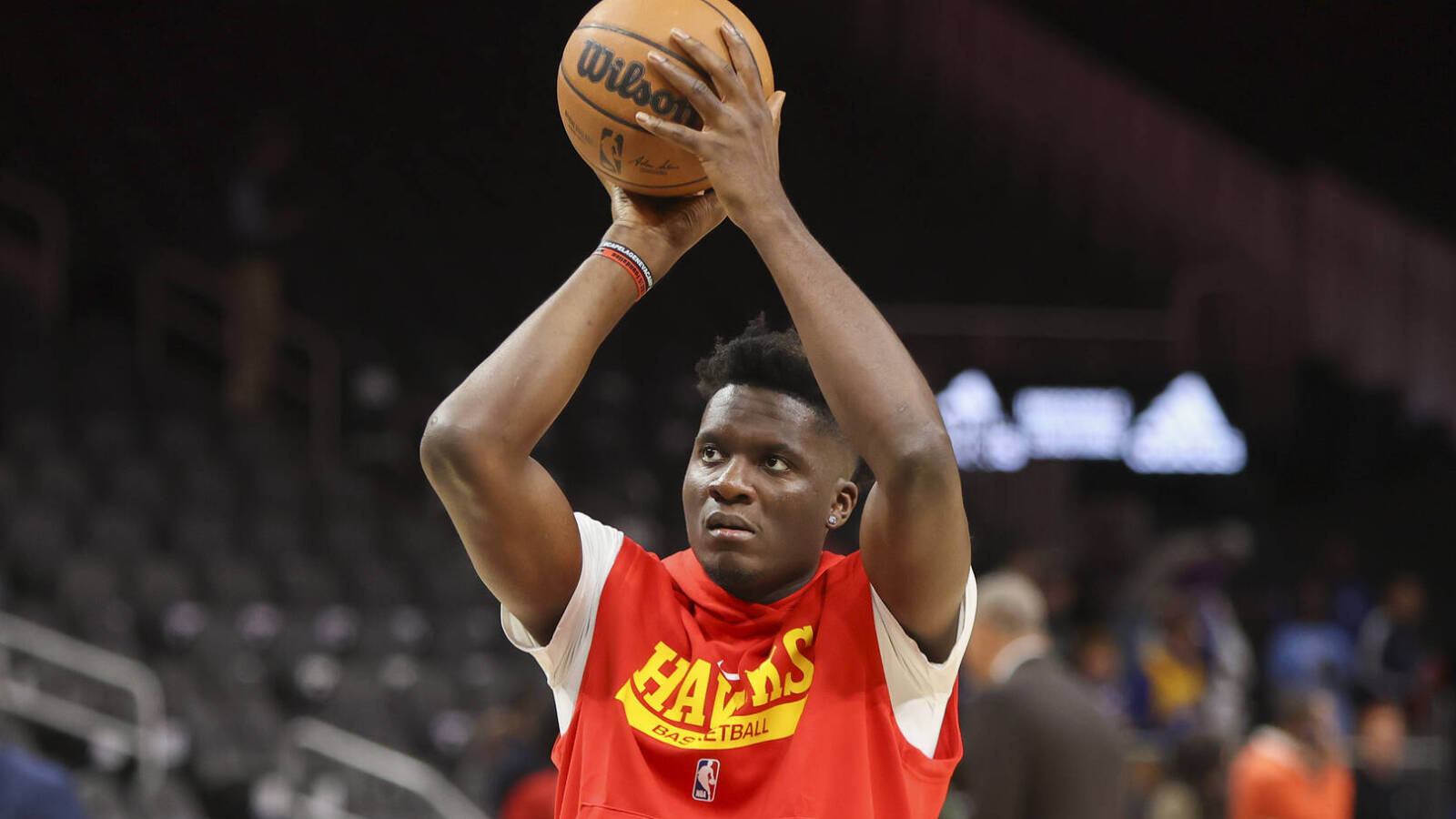 Clippers linked to prominent ex-rival center - Vimarsana News