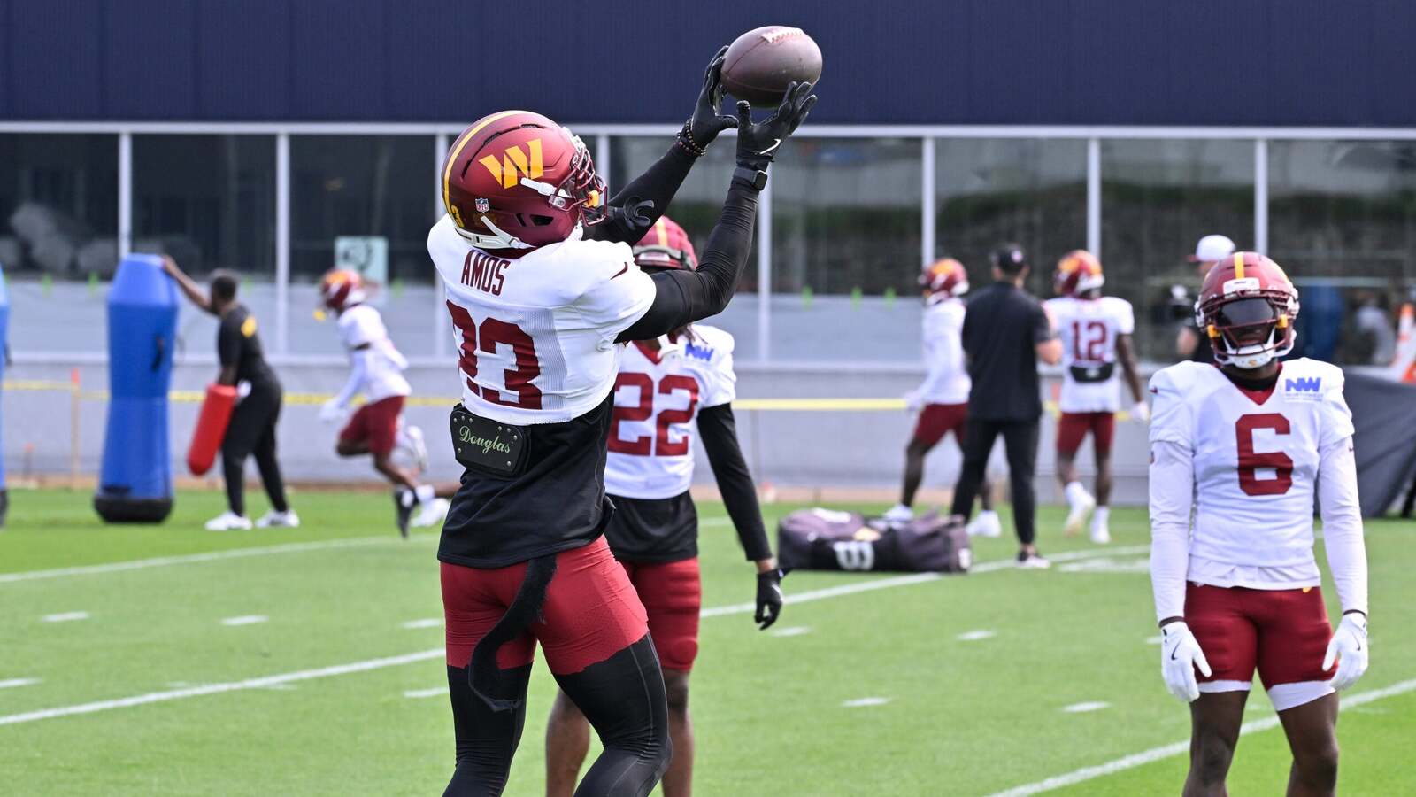Dan Quinn Updates on Commanders' Injury Returns Ahead of Week 5