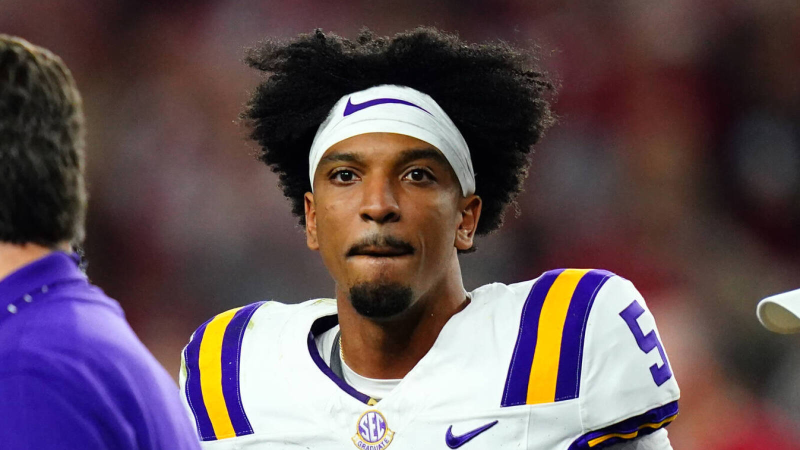 Star QB Jayden Daniels receives injury update from LSU HC Brian Kelly